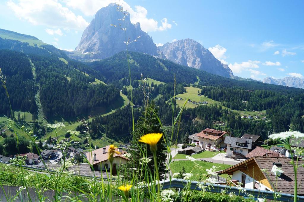 Apartments Salieta Santa Cristina Val Gardena Exterior photo