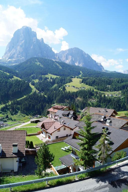 Apartments Salieta Santa Cristina Val Gardena Exterior photo